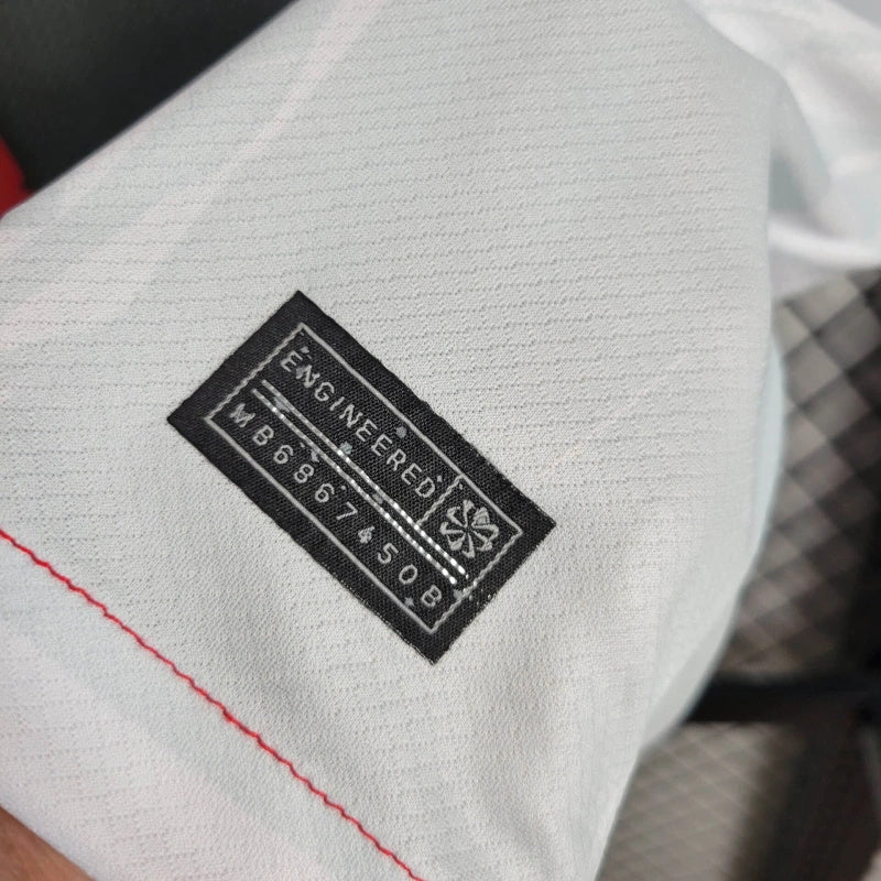 Camisa Edição Especial Liverpool | 24/25 Torcedor Nike - Vermelha Preta e Branca
